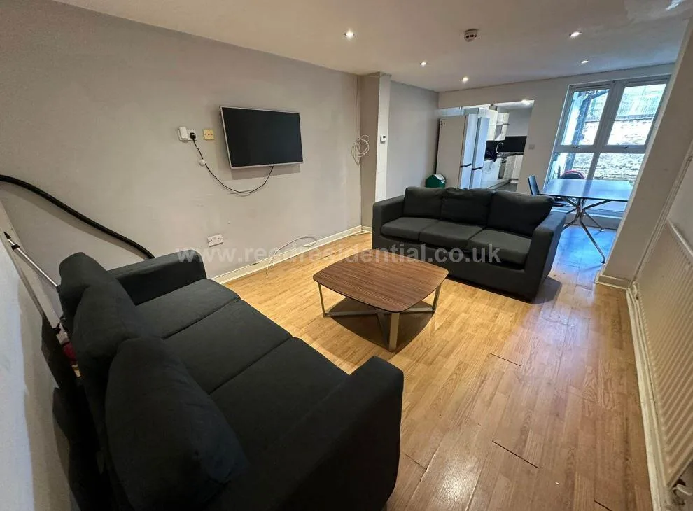5 bedroom house for rent