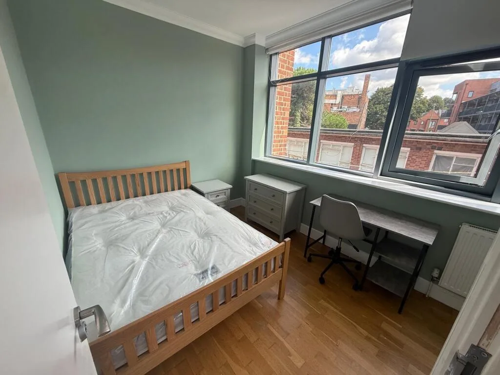 4 bedroom flat for rent