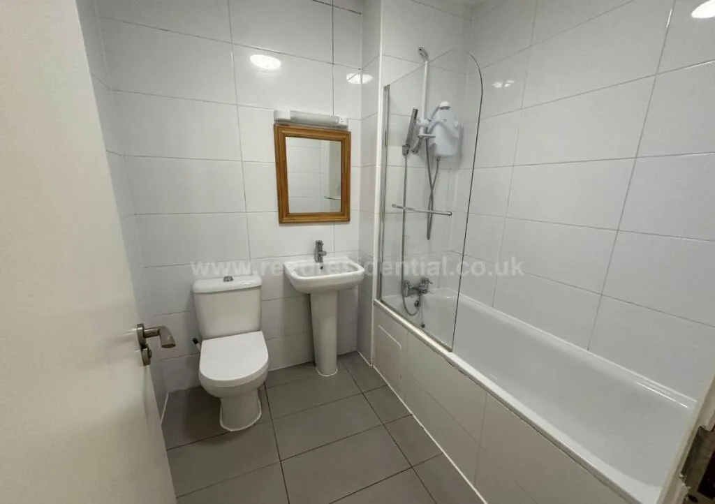 4 bedroom flat for rent