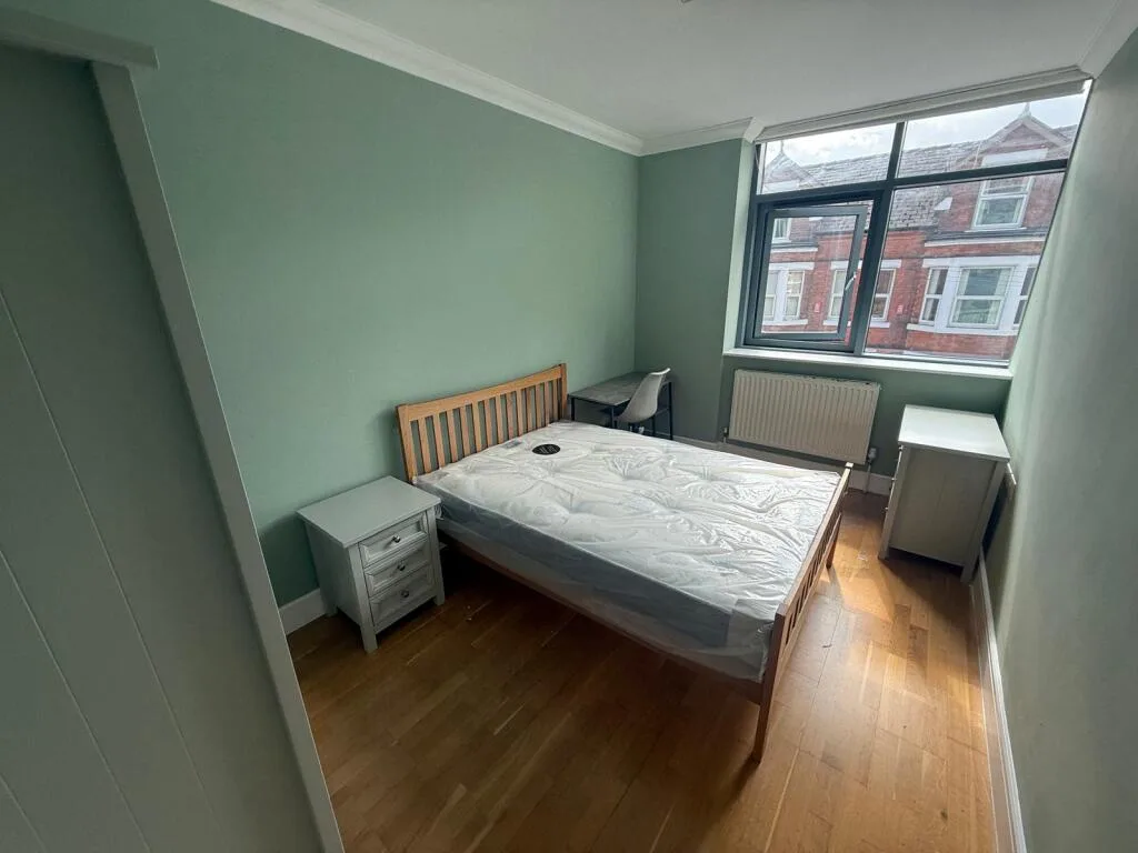 4 bedroom flat for rent