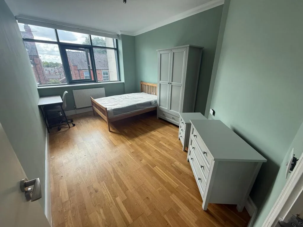 4 bedroom flat for rent