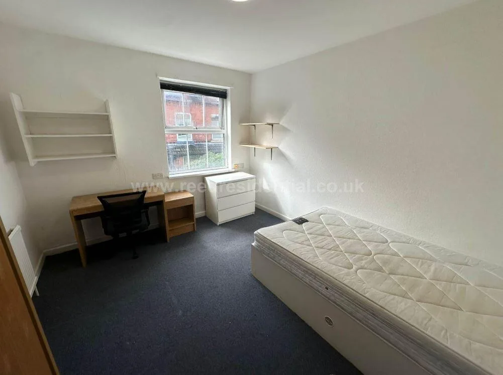 5 bedroom house for rent