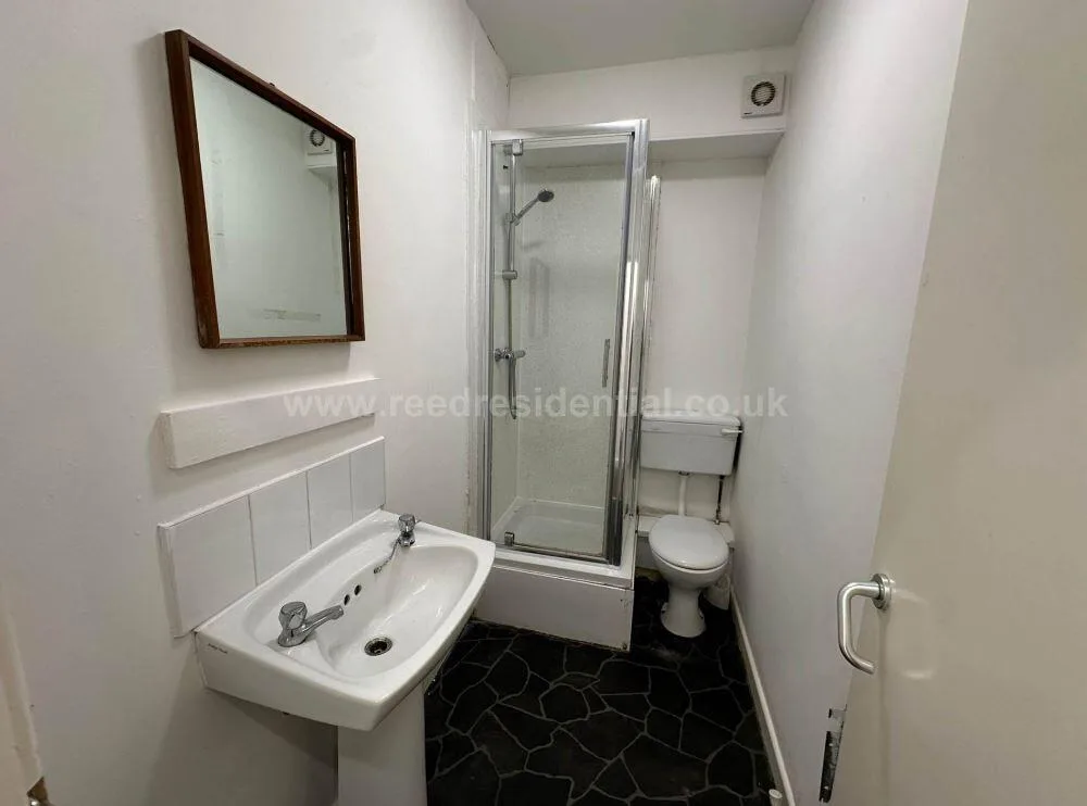 5 bedroom house for rent