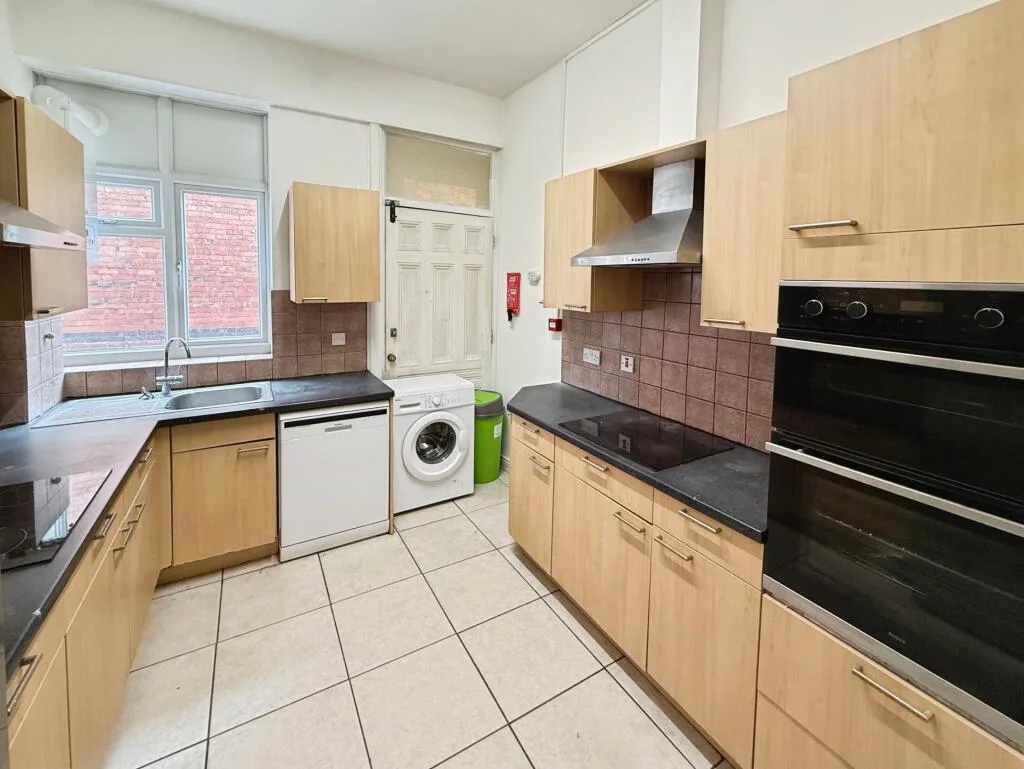 1 bedroom house for rent
