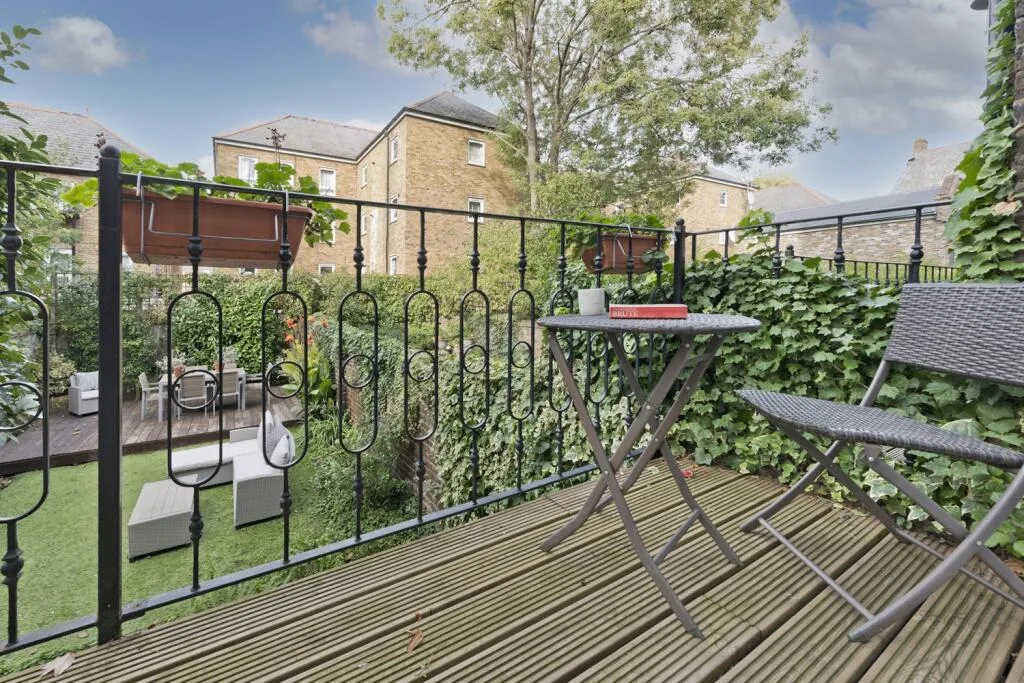 3 bedroom flat for rent