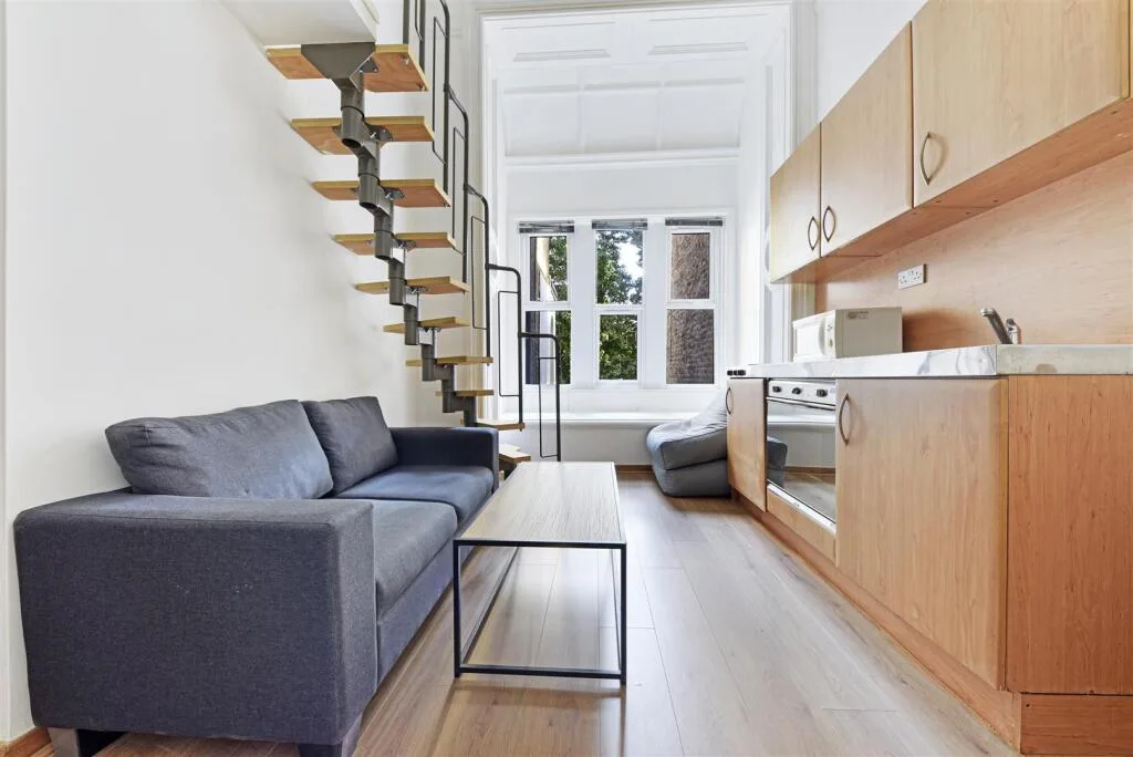 Studio flat for rent