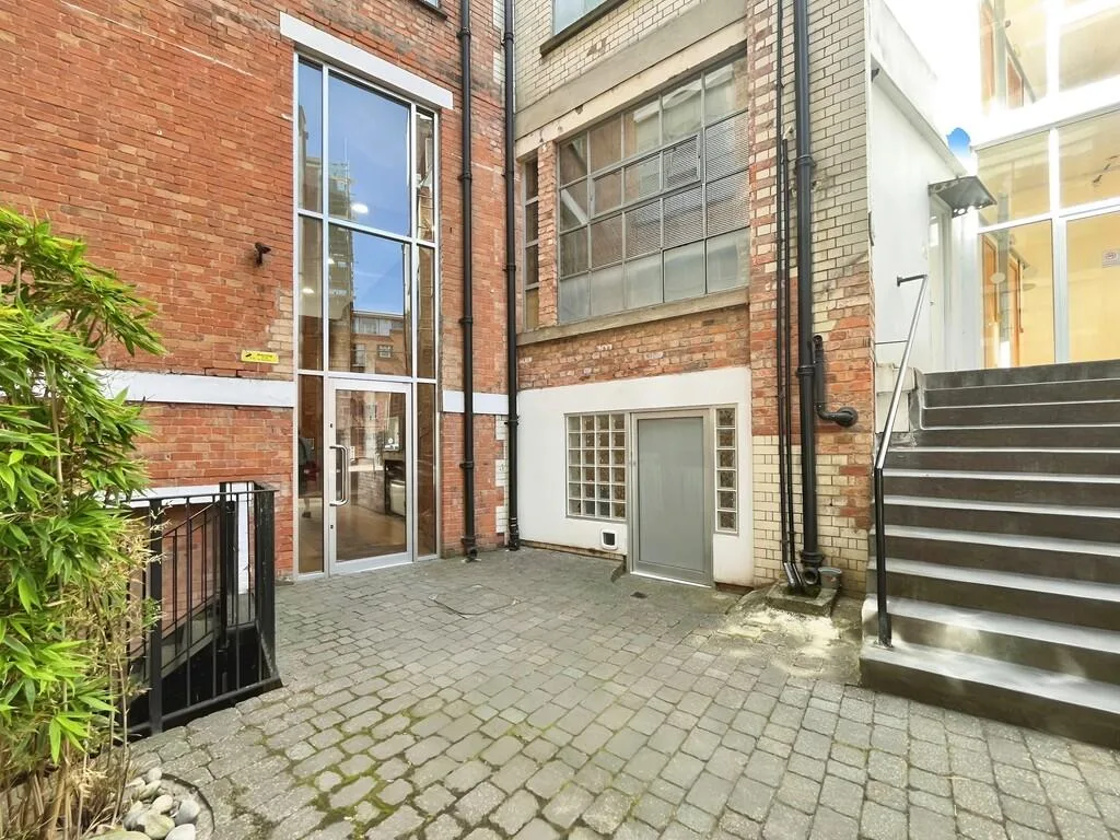 4 bedroom terraced house for rent