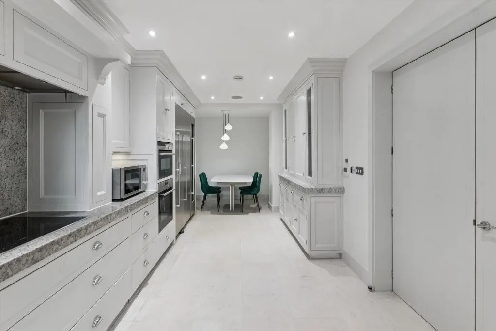3 bedroom flat for rent