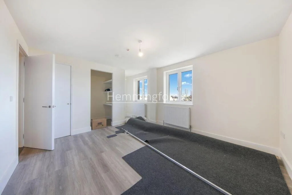 2 bedroom penthouse for rent