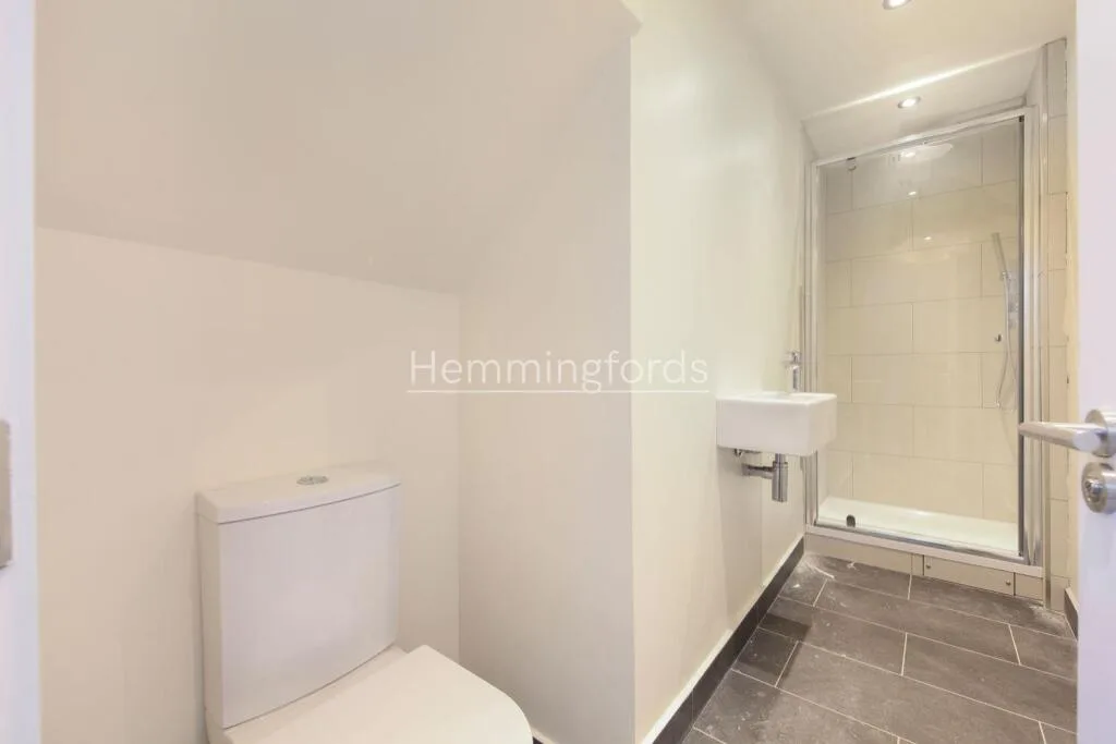 2 bedroom penthouse for rent
