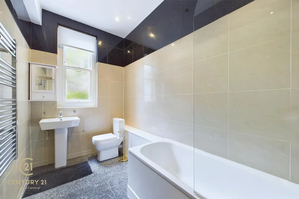 3 bedroom apartment for rent