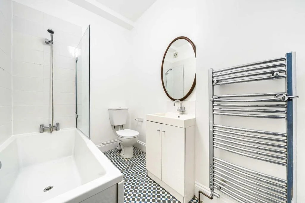 3 bedroom flat for rent