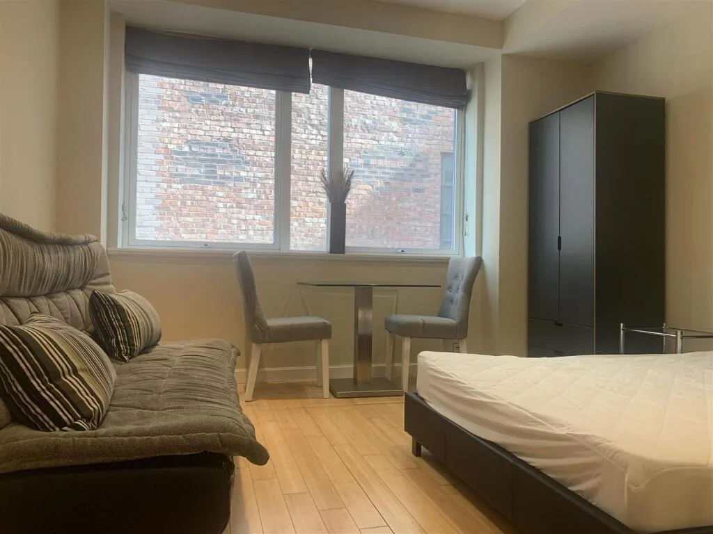 Studio flat for rent