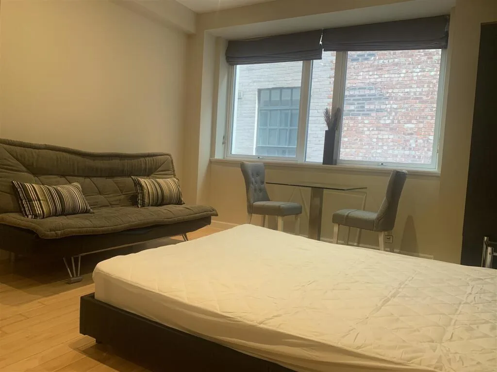 Studio flat for rent