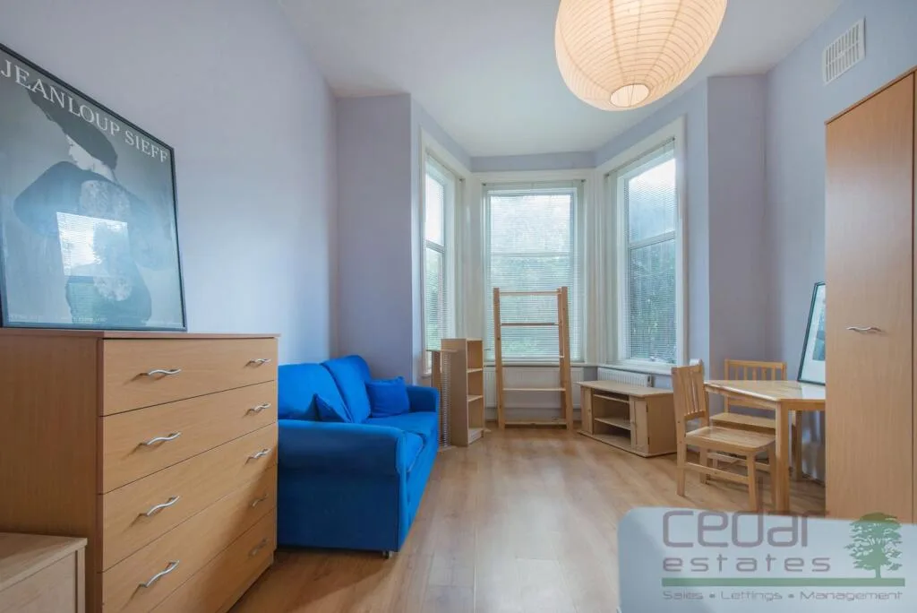 Studio flat for rent