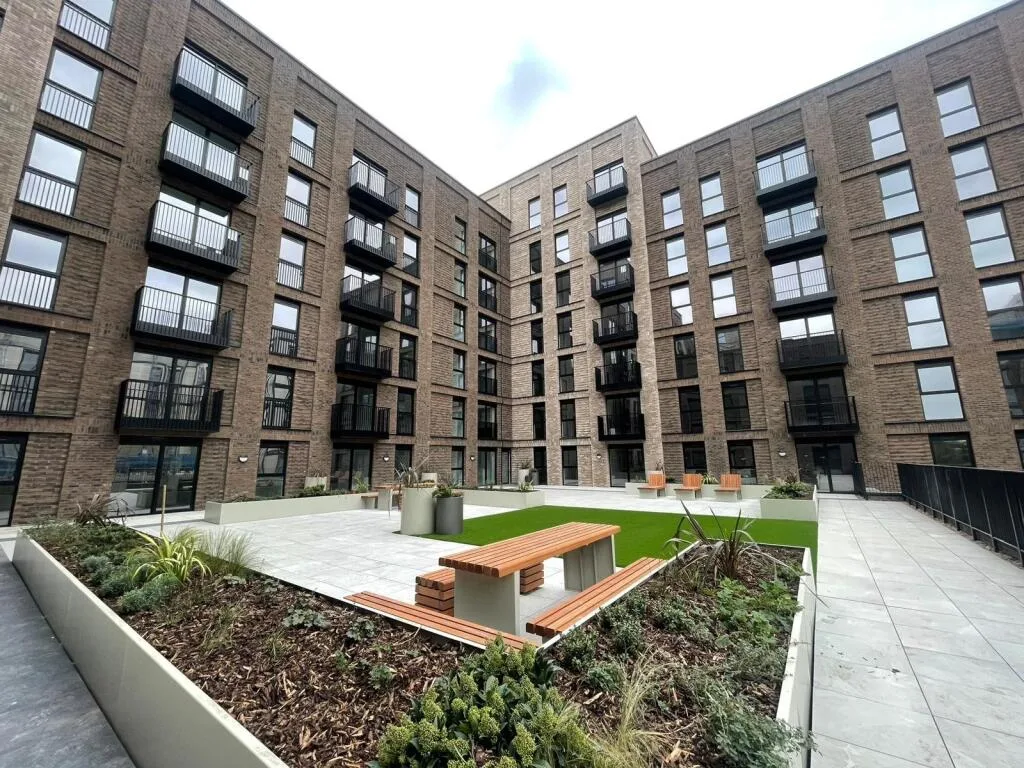 2 bedroom flat for rent