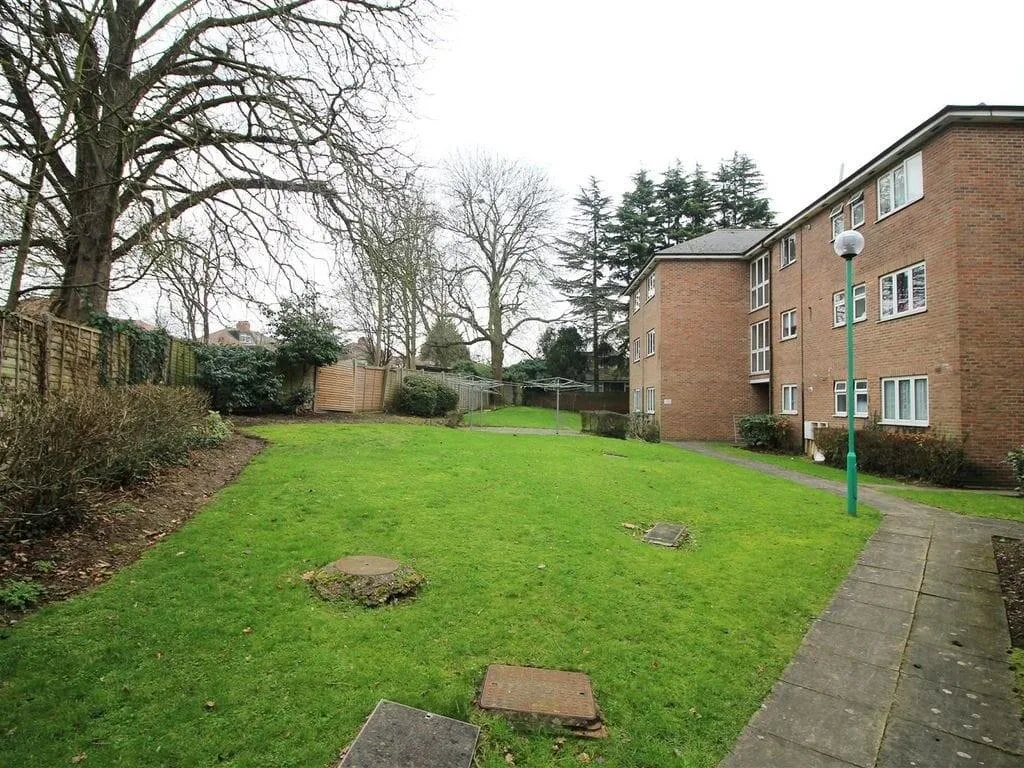 1 bedroom ground floor flat for rent