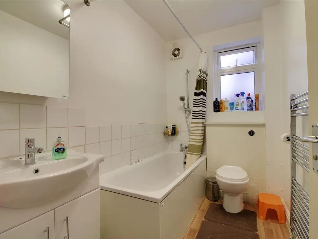 1 bedroom ground floor flat for rent