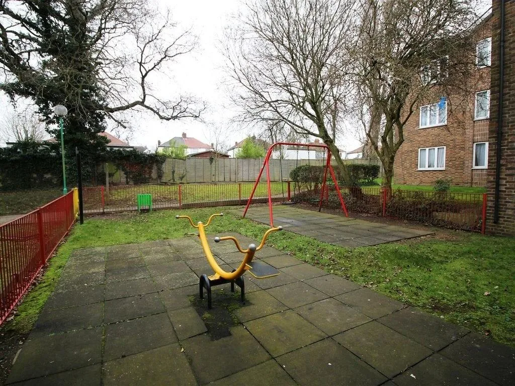 1 bedroom ground floor flat for rent