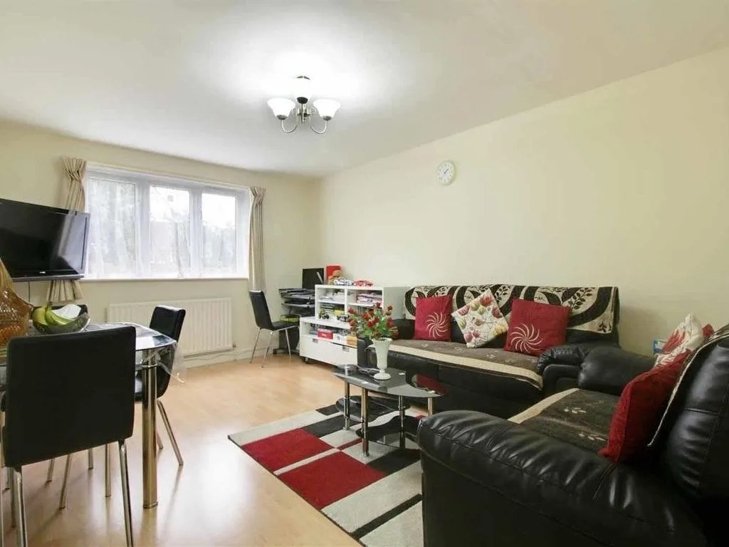 1 bedroom ground floor flat for rent