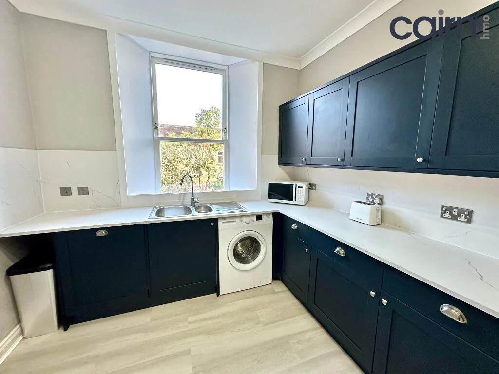 5 bedroom flat for rent