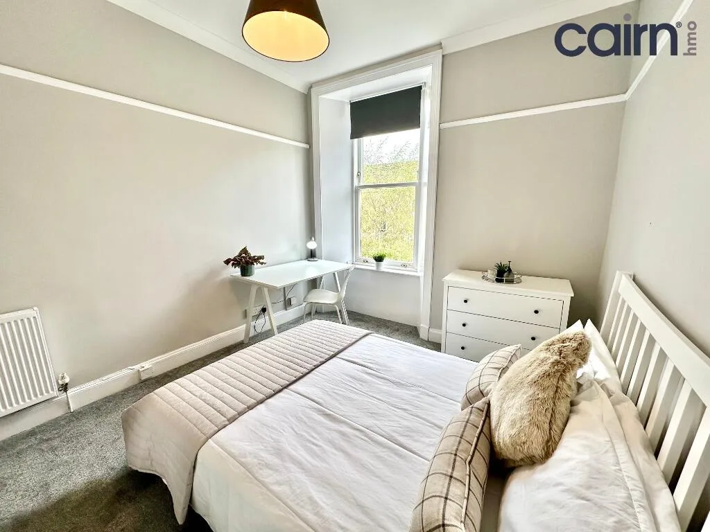 5 bedroom flat for rent