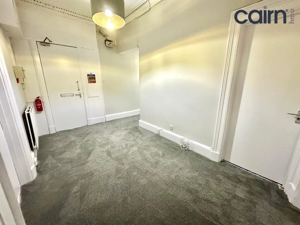 5 bedroom flat for rent