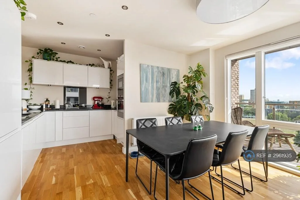 3 bedroom flat for rent