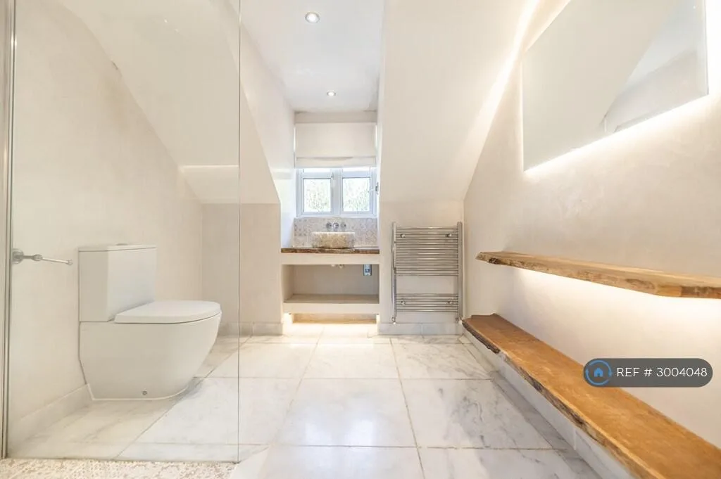 4 bedroom detached house for rent
