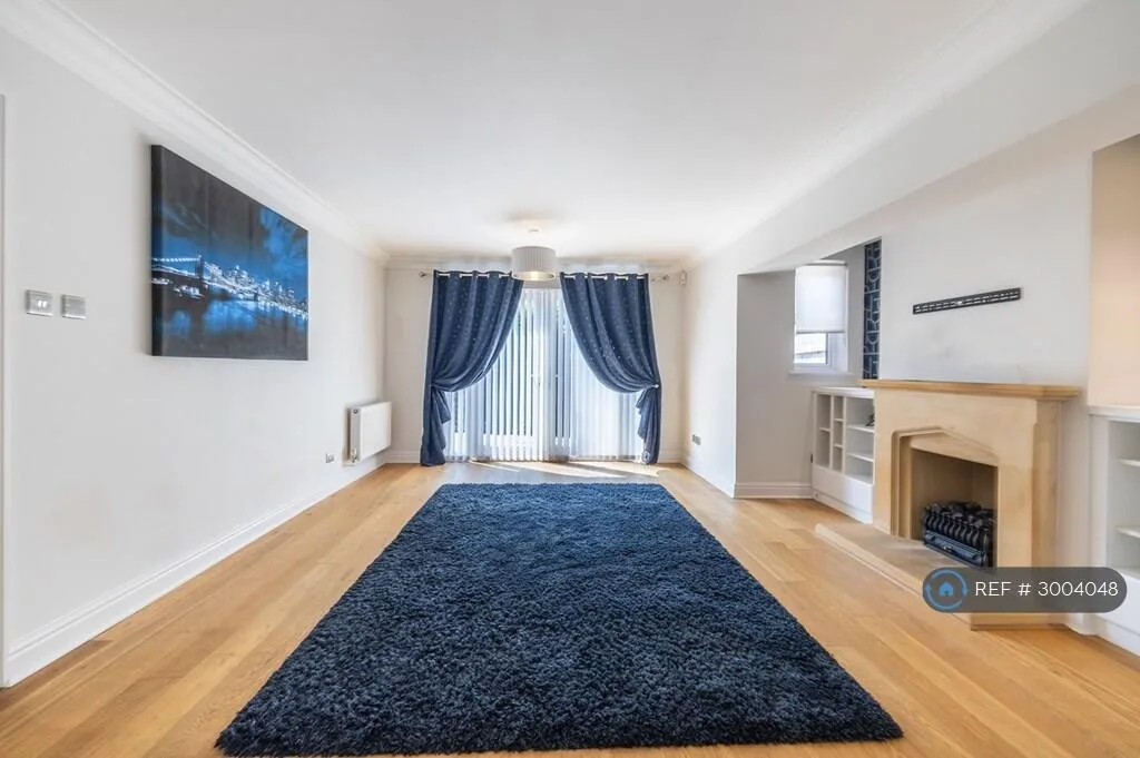 4 bedroom detached house for rent