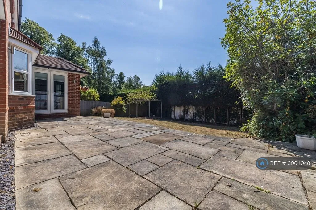 4 bedroom detached house for rent