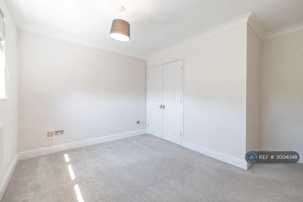 4 bedroom detached house for rent