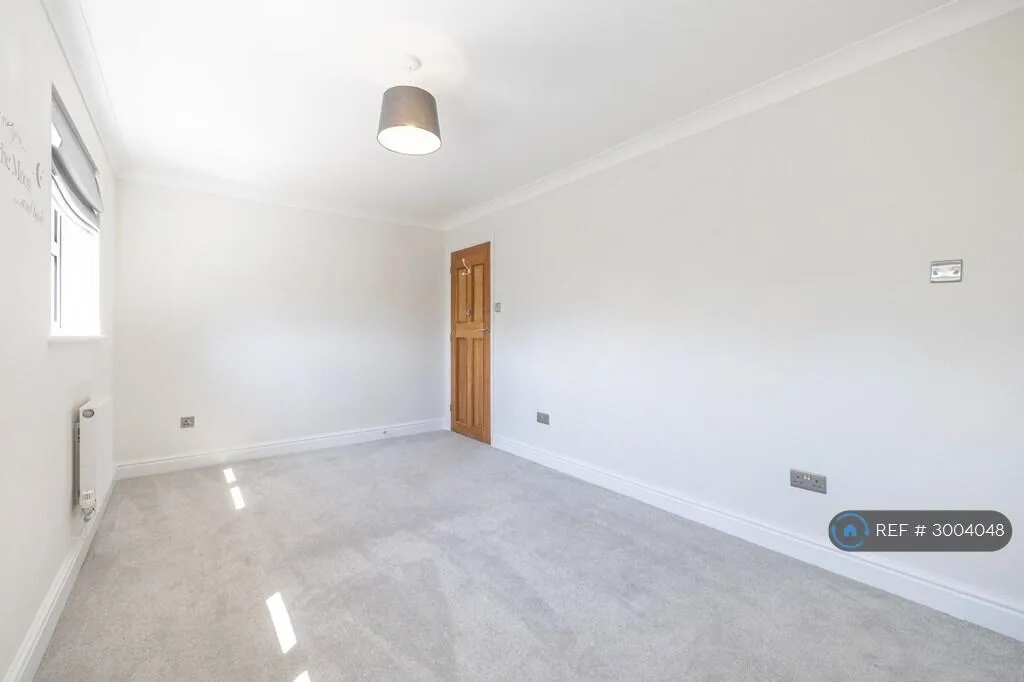 4 bedroom detached house for rent