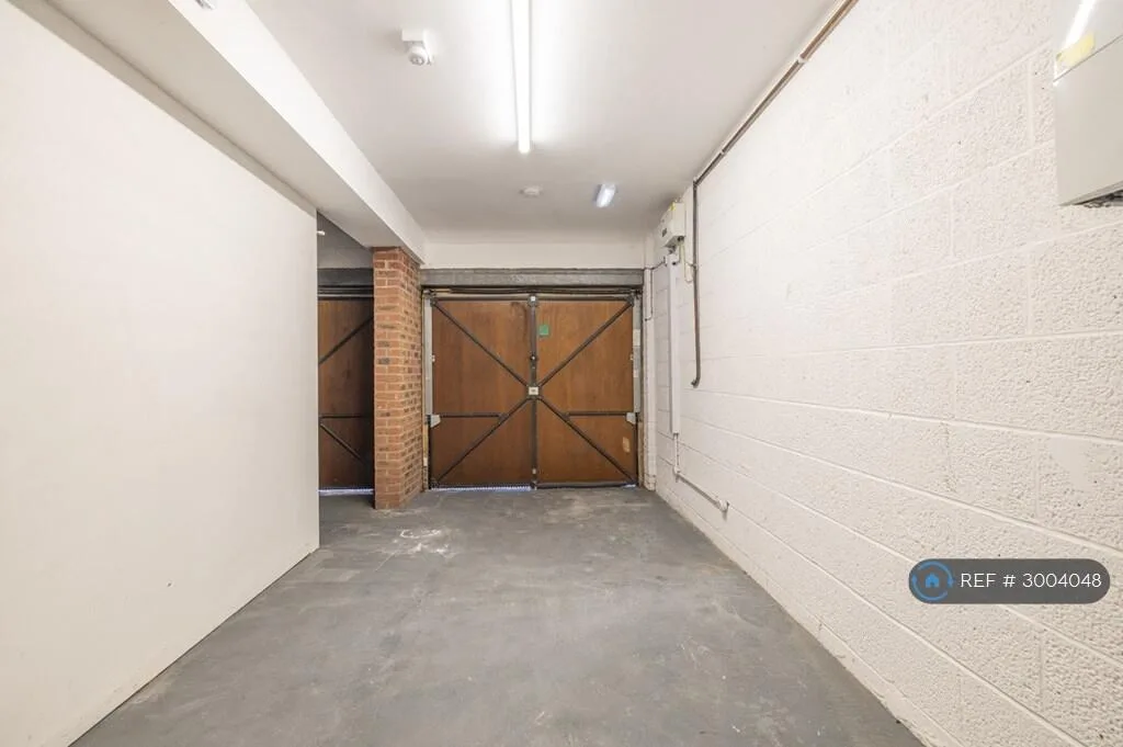 4 bedroom detached house for rent