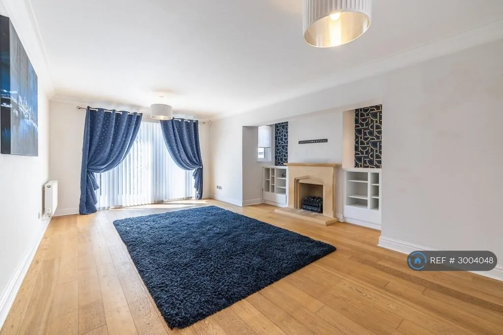 4 bedroom detached house for rent
