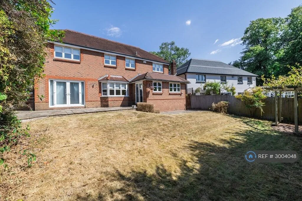 4 bedroom detached house for rent