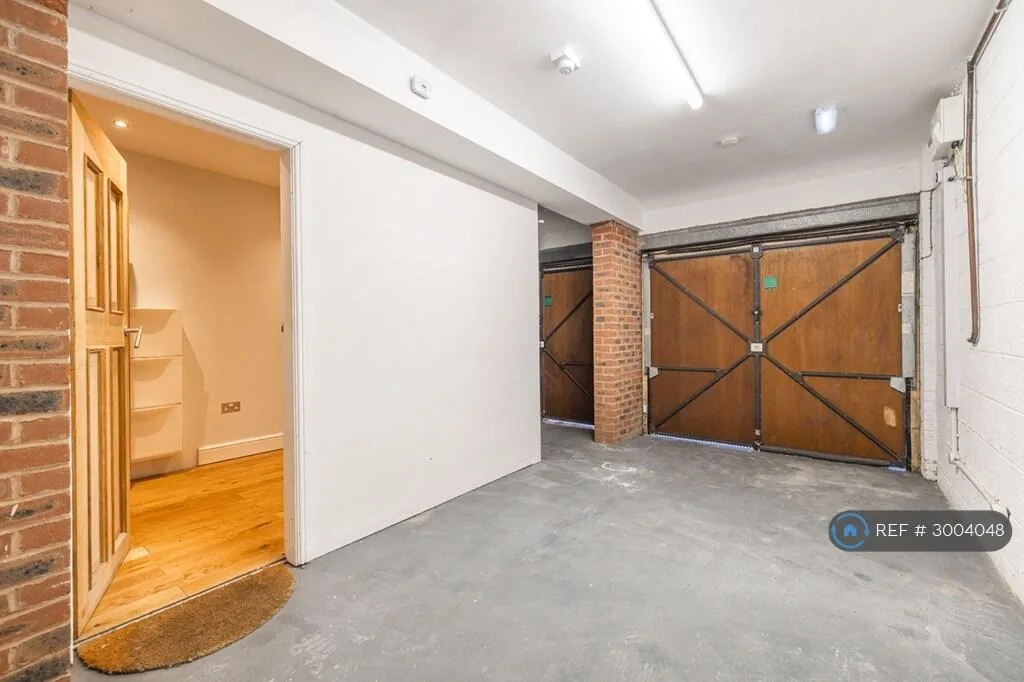 4 bedroom detached house for rent