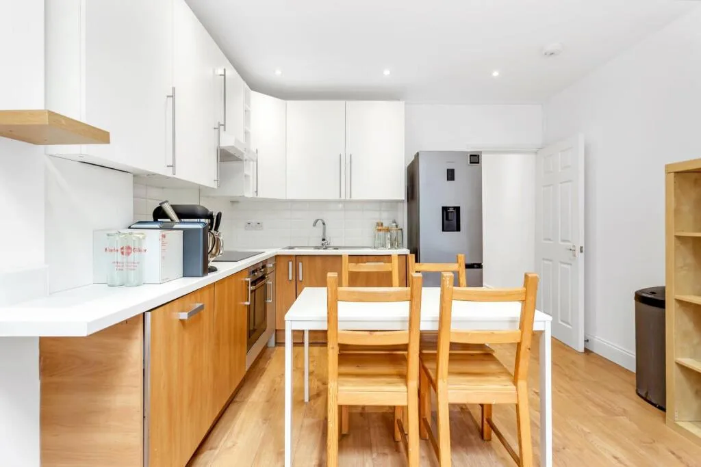 3 bedroom flat for rent