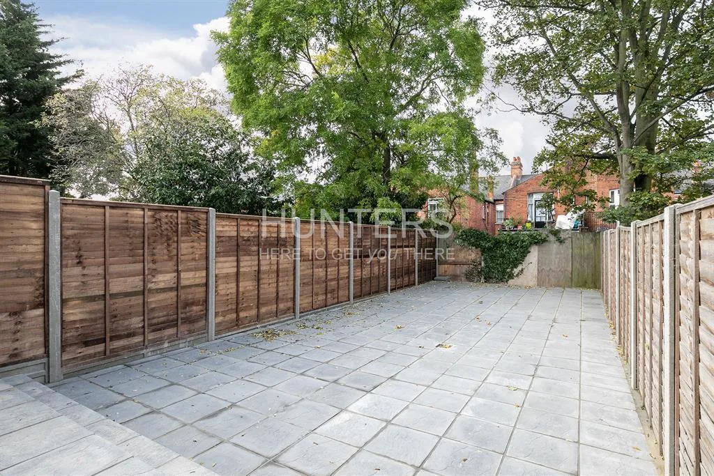3 bedroom flat for rent