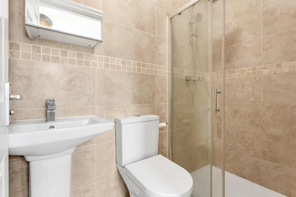 3 bedroom flat for rent