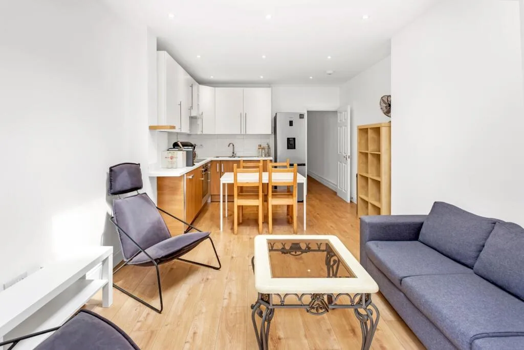 3 bedroom flat for rent