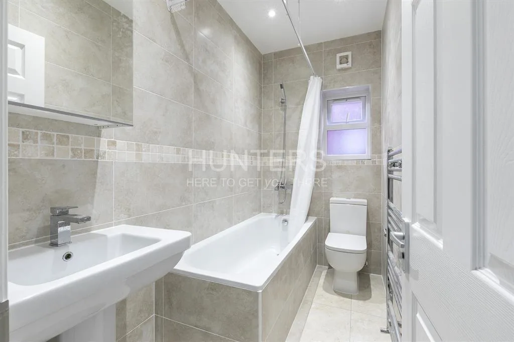 3 bedroom flat for rent