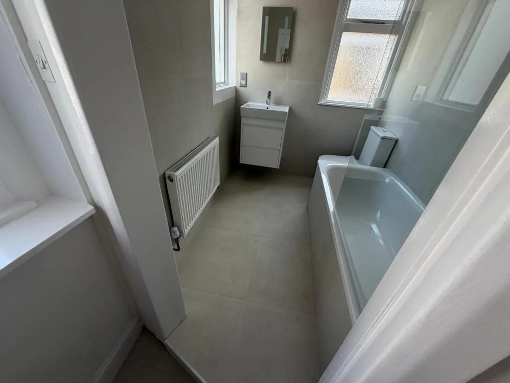 2 bedroom maisonette for rent