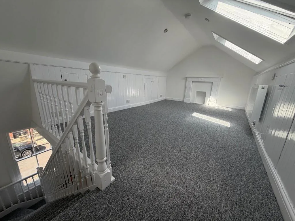 2 bedroom maisonette for rent