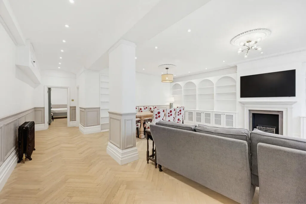 2 bedroom flat for rent