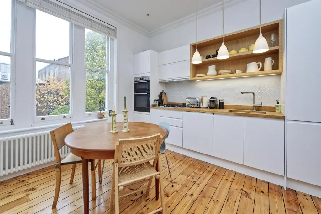 2 bedroom maisonette for rent