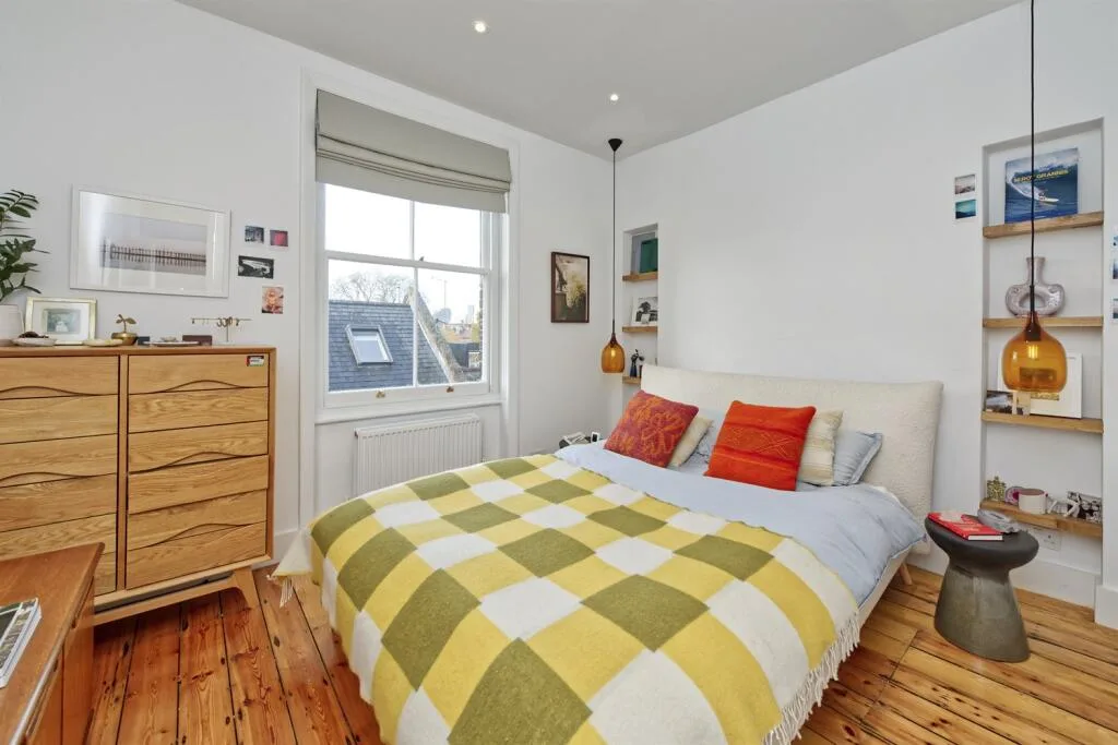 2 bedroom maisonette for rent