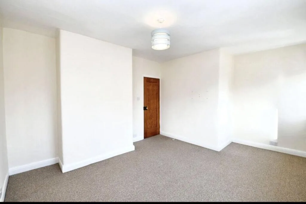 2 bedroom end of terrace house for rent