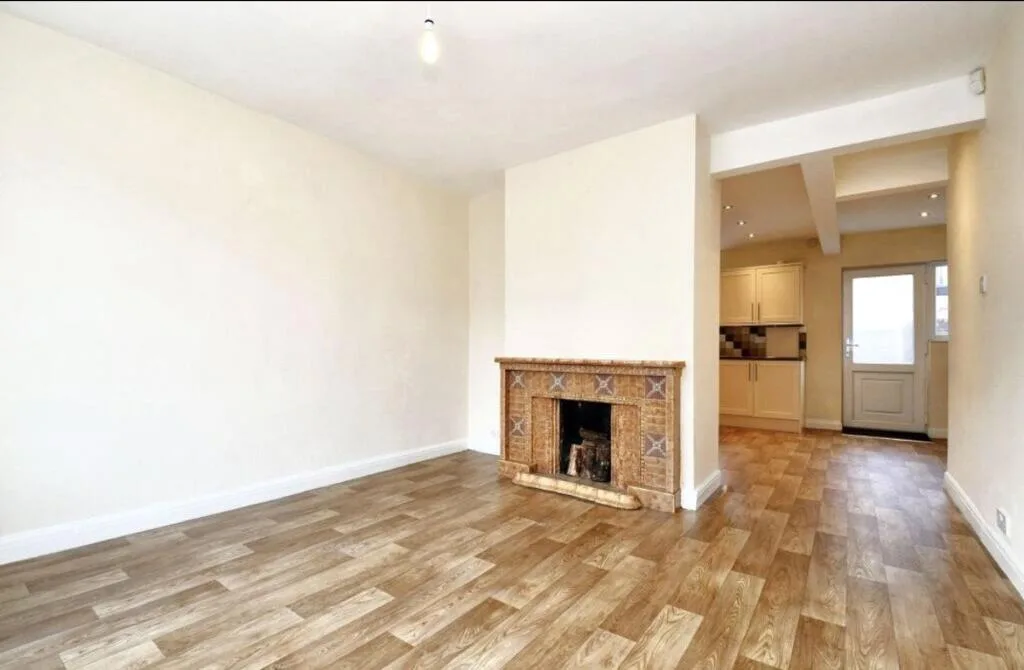 2 bedroom end of terrace house for rent