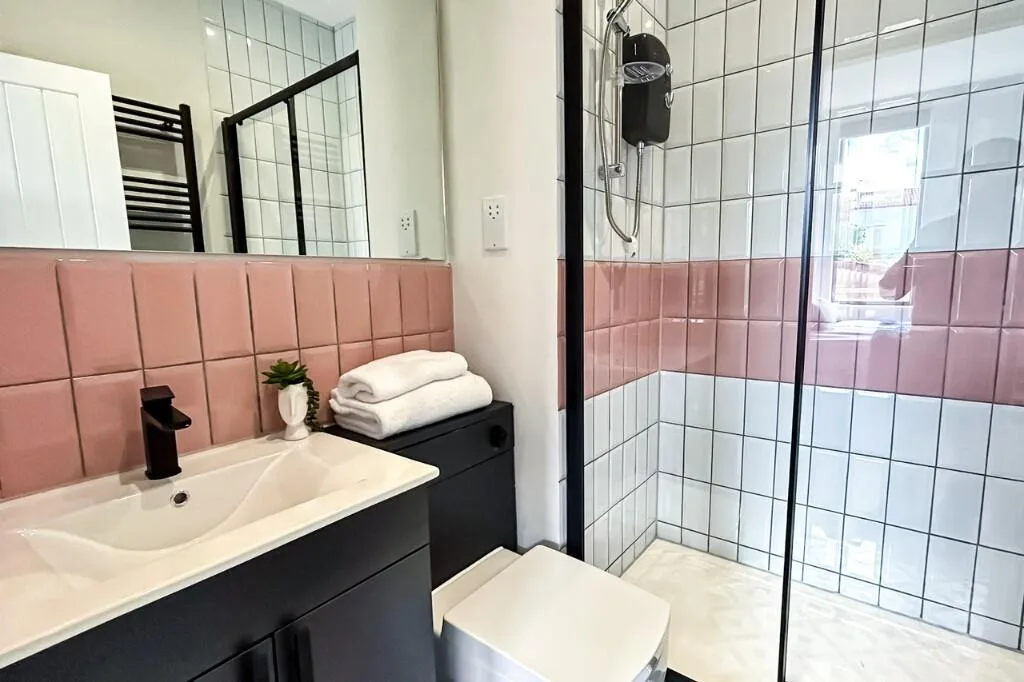 1 bedroom mews property for rent